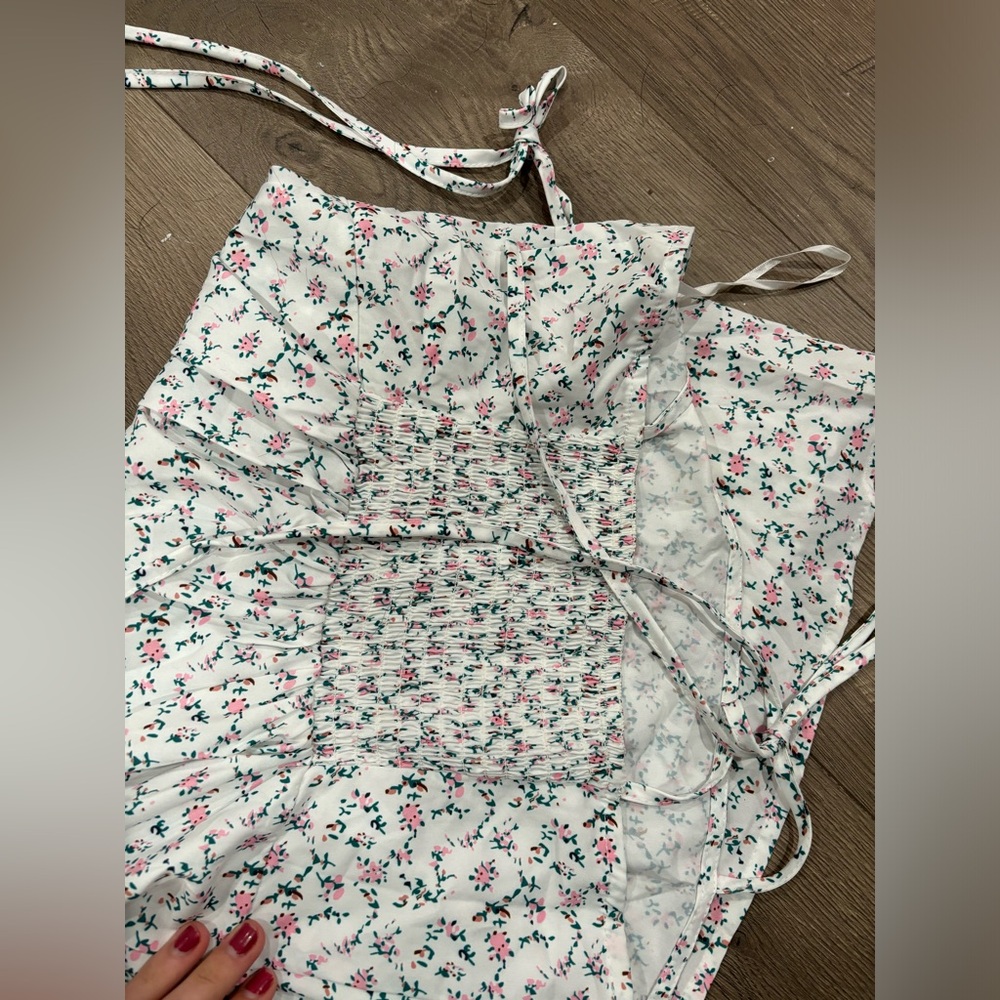 Dress - Picture 2 of 4
